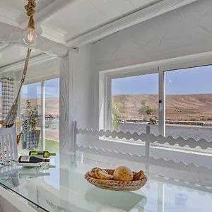 https://la-caldereta-rural-home.in-canary-islands.com