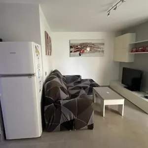 https://apartamento-a-estrenar-en-primera-linea-de-playa.1costadelsol.com